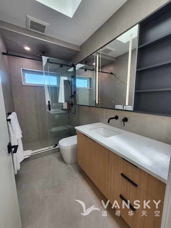 250721101430_master bath.jpg